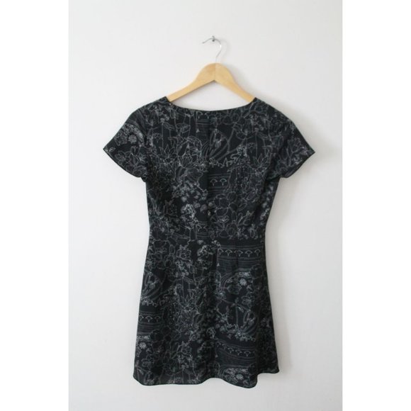 Wilfred Nazaire Fit and Flare Mini Dress Size 2 Black White Aritzia - Picture 3 of 7